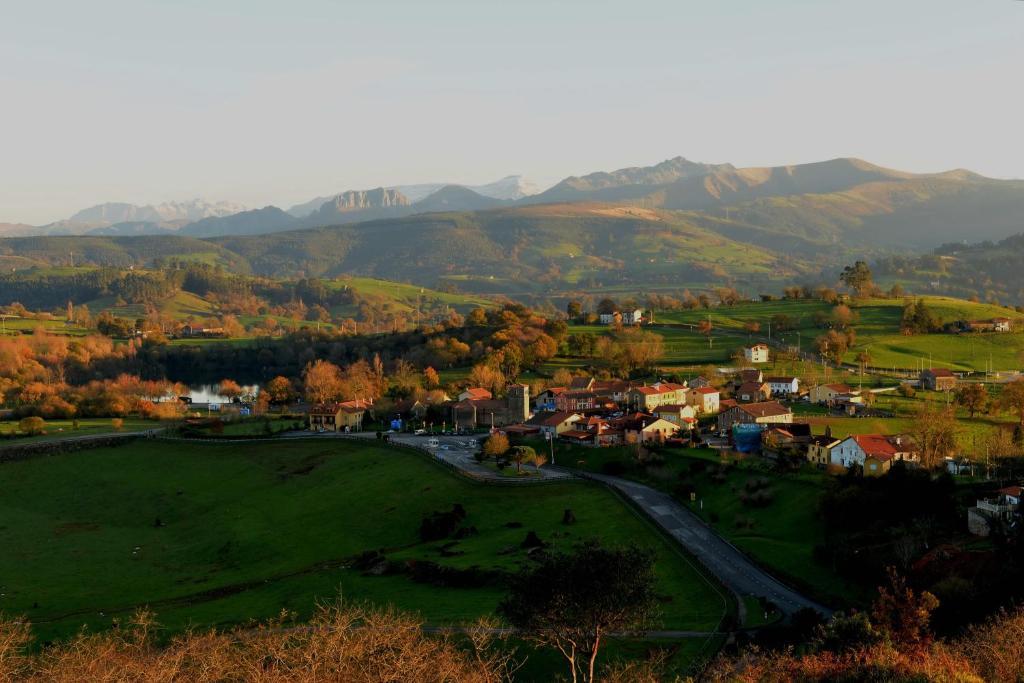 Hotel Alojamiento Bernabales Pámanes Exteriér fotografie